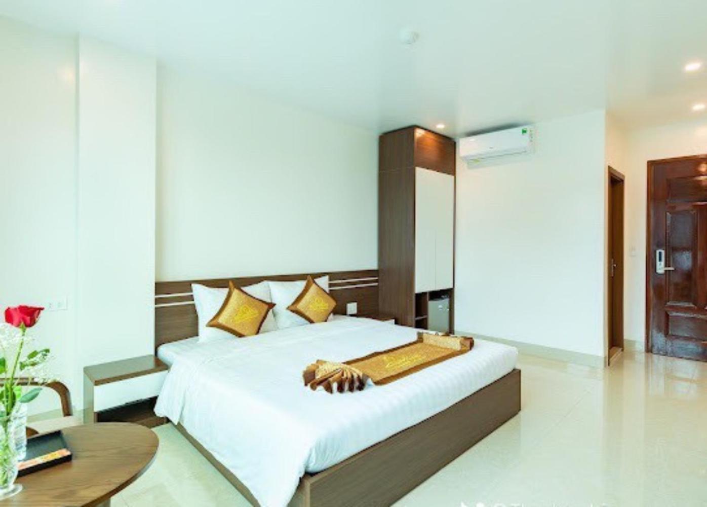 Tung Quang Hotel Dong Khe Sau Exterior foto